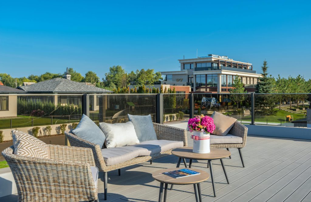Low-Cost Simple Rooftop Design - Affordable Ideas for Your Terrace 3 pexels heyho 7546603 1