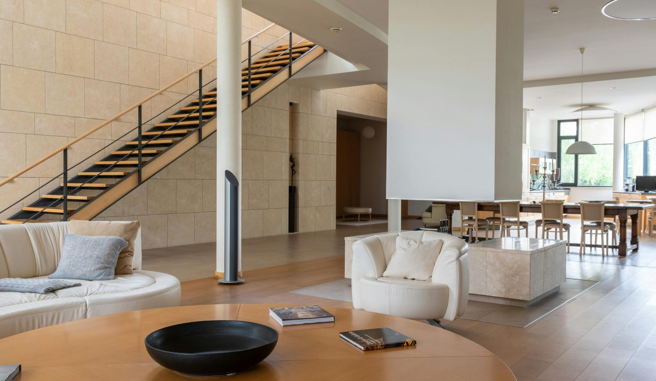 Alt Text: 4BHK luxury Vastu Shastra interior design in Mumbai 2025 featuring modern interiors blended with traditional Vastu principles, showcasing elegant living spaces, balanced layouts, and stylish décor for a harmonious lifestyle.