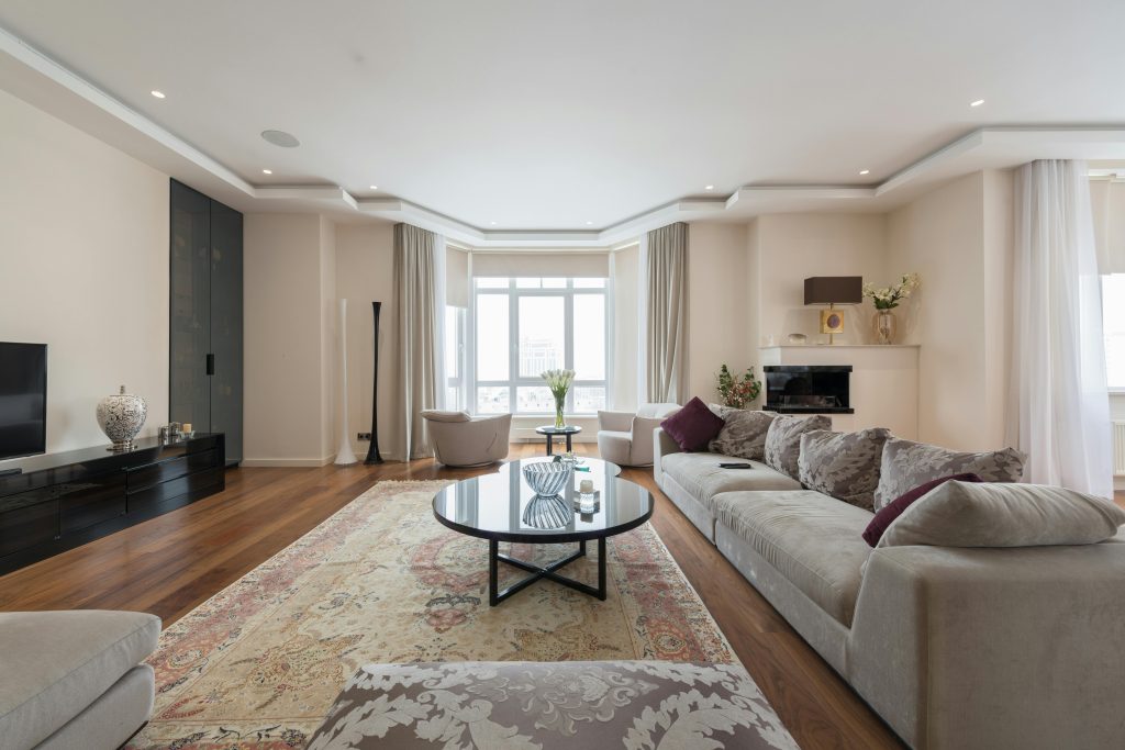 4 BHK Affordable Elegance Luxury Interiors in Mumbai 2 pexels heyho 7534554