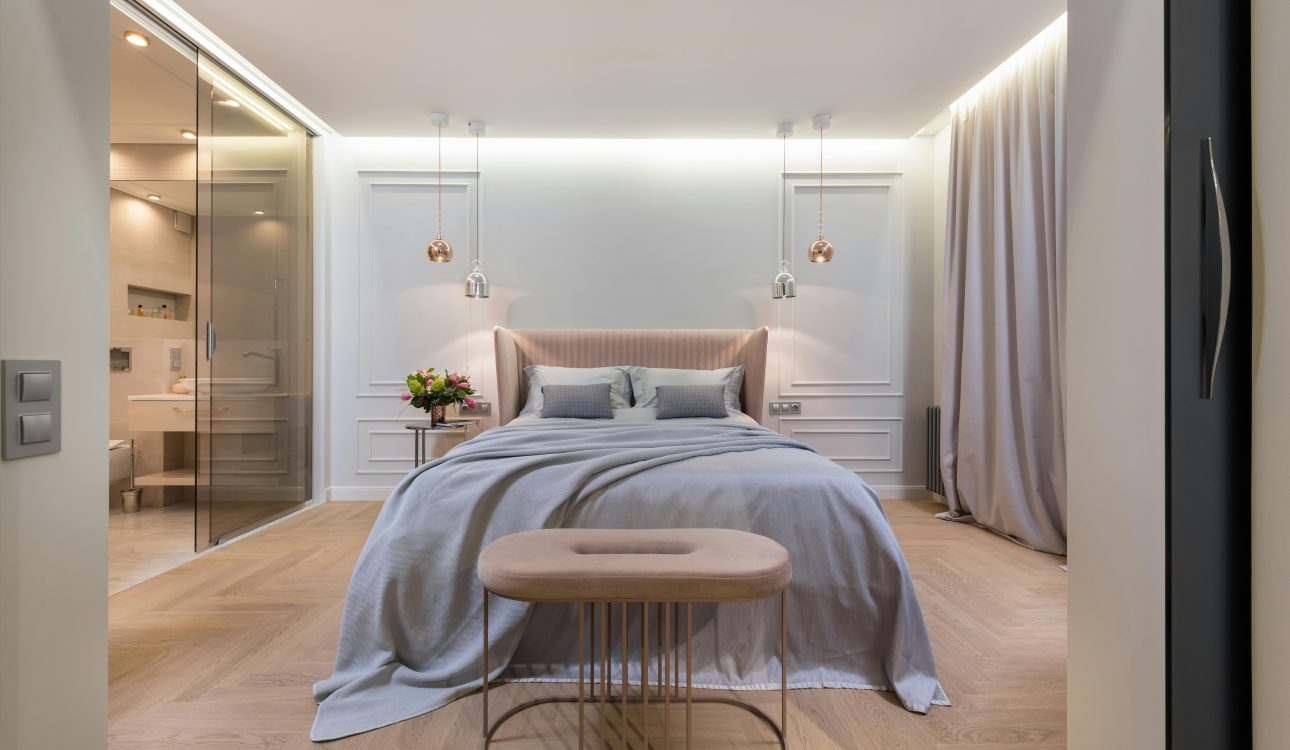 Vastu 3BHK luxury bedroom interior design ideas for 2025 with modern and elegant décor.